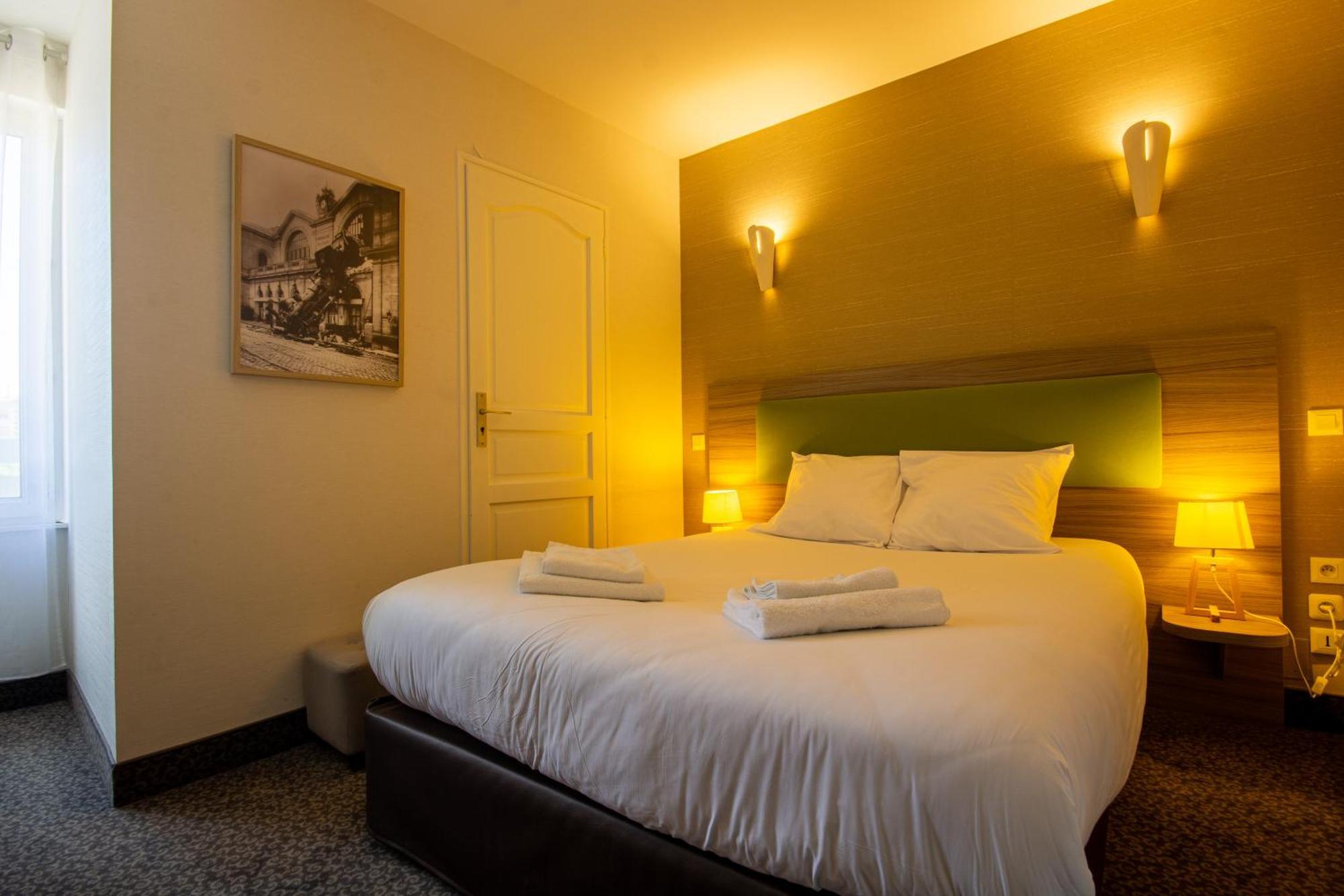 Hotel De La Gare Troyes Centre Eksteriør billede