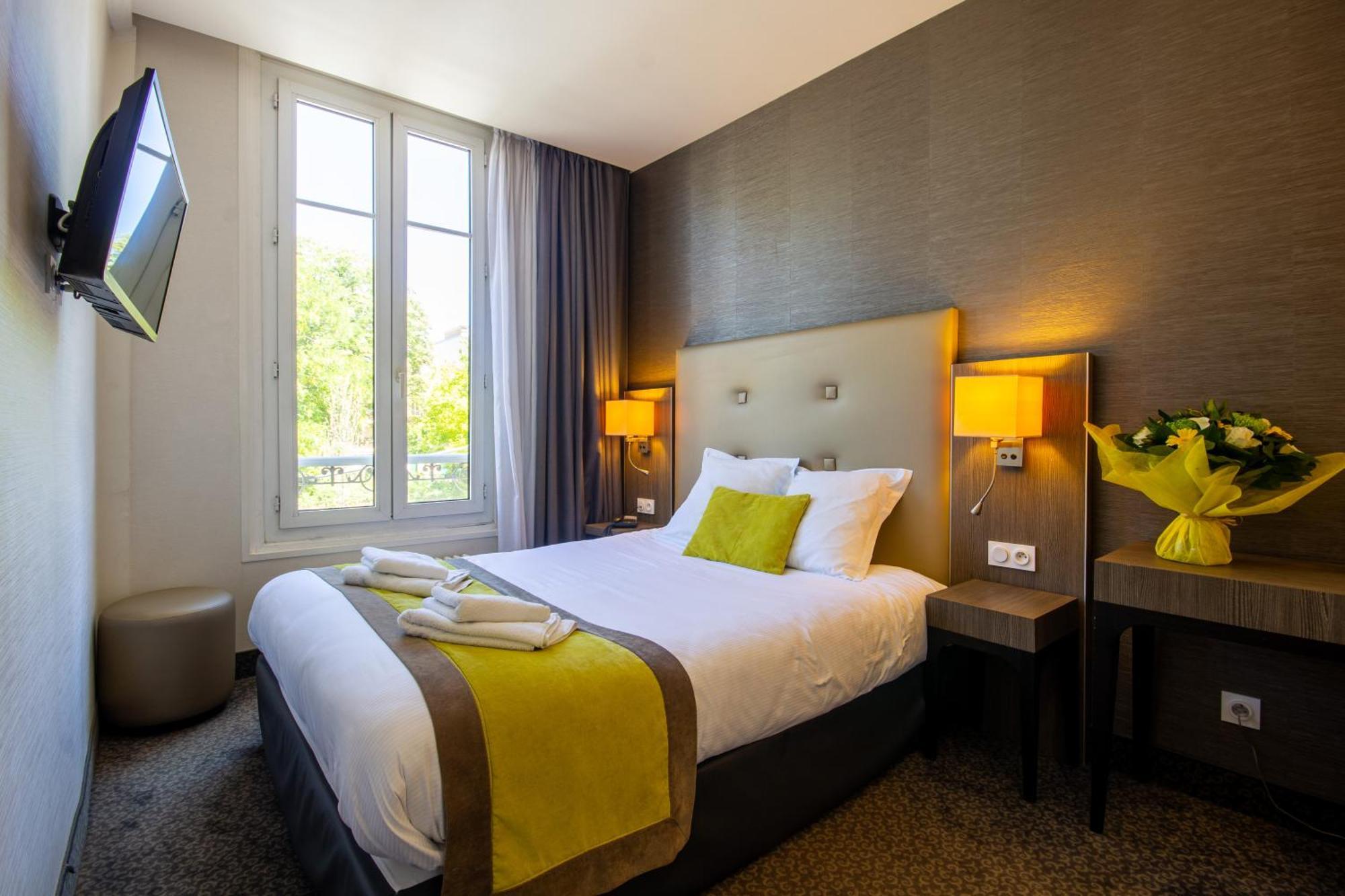 Hotel De La Gare Troyes Centre Eksteriør billede